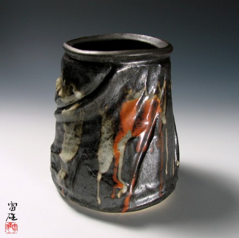 Kokuyōsai Tsubo Jar by Suzuki Tomio: click to enlarge