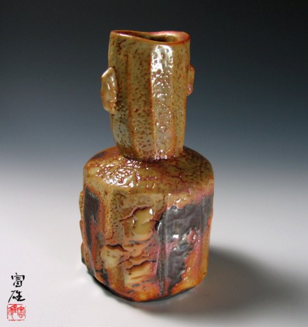 Madara-kin Shino Mallet Vase by Suzuki Tomio: click to enlarge