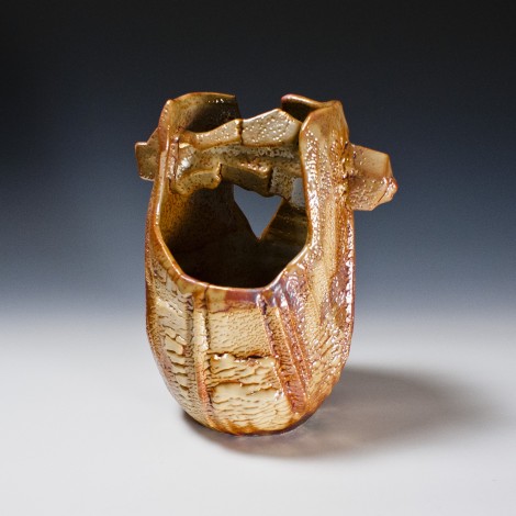 Yōhen-kin Shino Té-oké Vase by Suzuki Tomio: click to enlarge