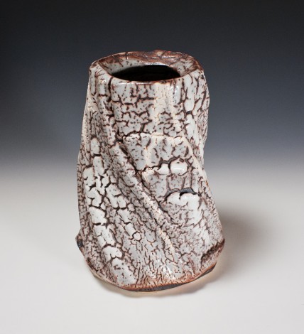 Nezumi Shino Vase by Suzuki Tomio: click to enlarge