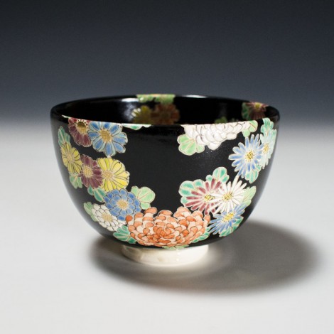 Kiku Tea Ceremony Bowl by Kotoura Kiln: click to enlarge