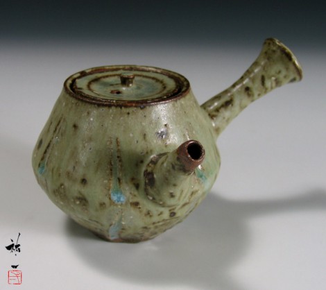 Haiyūsai Green Tea Pot by Ikai Yūichi: click to enlarge