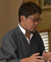 photo of Japanese ceramic artist Kawai Akiteru