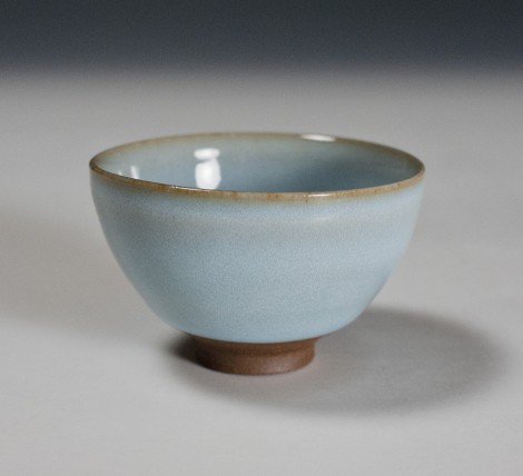 Geppaku Celadon Saké Cup by Kamada Kōji: click to enlarge