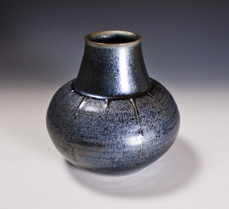 Ginshō Tenmoku Vase by Kamada Kōji: click to enlarge
