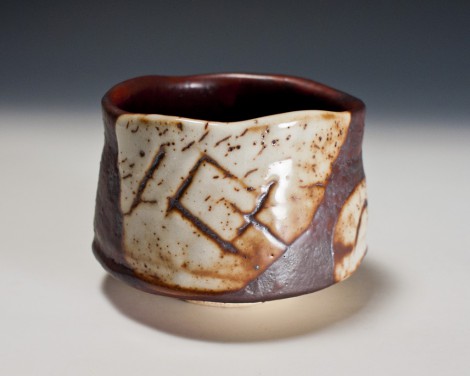 Aka Shino Tea Ceremony Bowl by Suzuki Tomio: click to enlarge