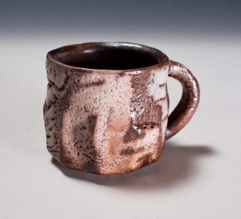 Murasaki Shino Coffee Cup by Suzuki Tomio: click to enlarge