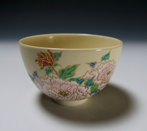 Botan Tea Ceremony Bowl by Kotoura Kiln: click to enlarge
