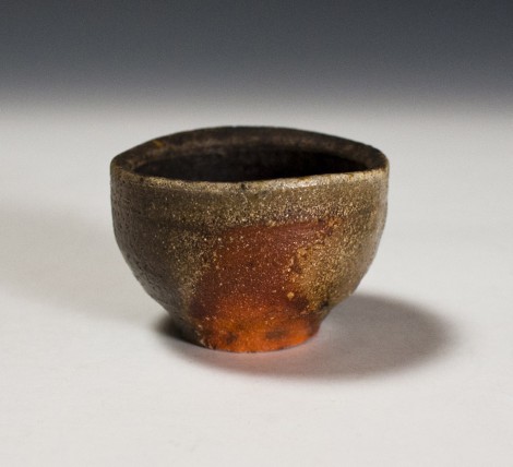 Yōhen Saké Cup by Wada Tōzan: click to enlarge