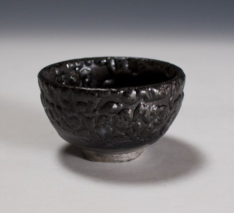 Tetsu-yū Saké Cup by Wada Tōzan: click to enlarge