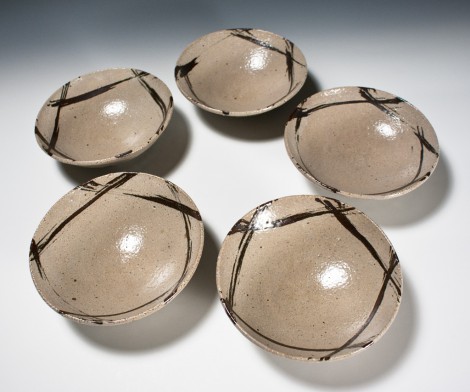 Tetsusai Dish Set by Ikai Yūichi: click to enlarge