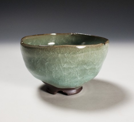 Seiji Tea Ceremony Bowl by Ikai Yūichi: click to enlarge